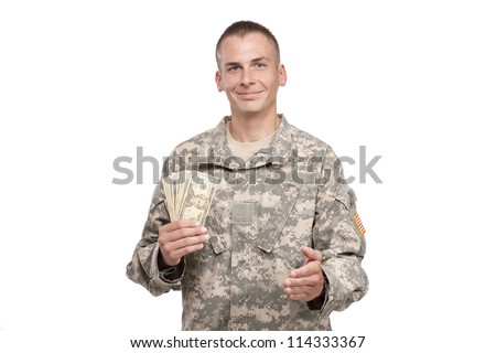 VETERAN SOLDIER | MONEY FOR COLLEGE | PAYDAY LOAN | MILITARY FUNDING| Serviceman with money extends his hand