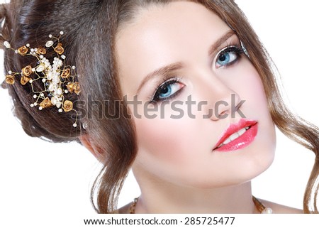 beautiful bridal make up face close up blue eyes false eyelashes