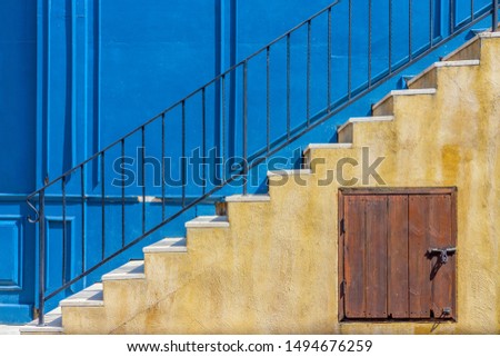 unter Verschluss Door Old