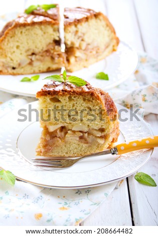 Pear and cinnamon cake, sliced