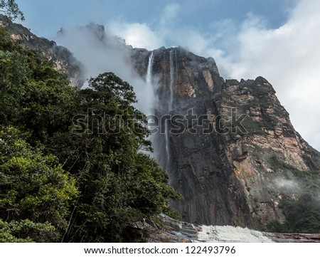 Morning view of the Angel Falls ( Salto Angel ) is worlds highest waterfalls (978 m) - Venezuela, Latin America