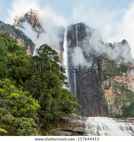 Angel Falls (Salto Angel) is worlds highest waterfalls (978 m) - Venezuela, South America