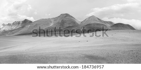 Desert plateau of the Altiplano (panorama), Bolivia (black and white)