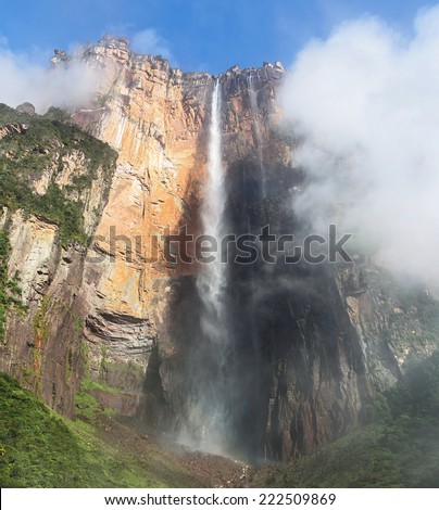 Angel Falls ( Salto Angel ) is worlds highest waterfalls (978 m) - Venezuela, South America