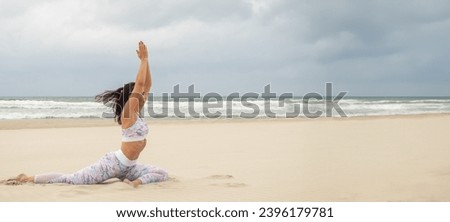 Similar – Foto Bild Schlanke Frau macht Yoga in Berg-Pose mit erhobenem Arm