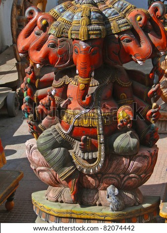 Statue of Hindu god Ganesh in Udaipur marketplace, Rajasthan, India, Asia
