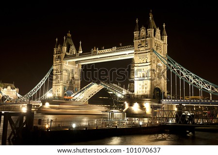 London Tower Bridge Open boat Night