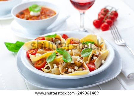 Pasta with a tomato bolognese beef sauce