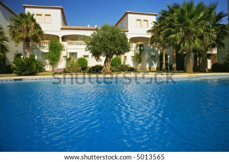 Spanish villas with swimming pool