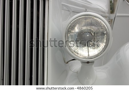 White Car Radiator And Light