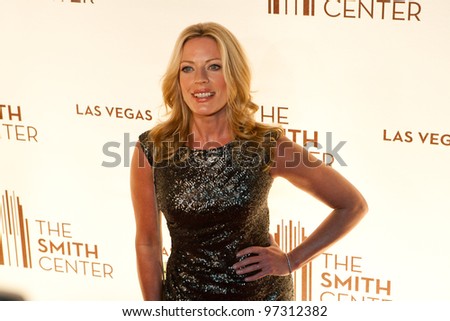 :AS VEGAS - MAR 10: Sherie Rene Scott arrives at The Smith Center grand opening celebration on March 10, 2012, in Las Vegas, NV