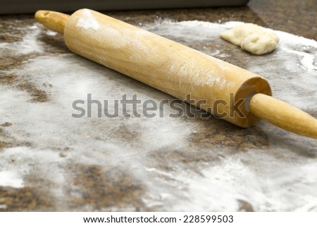 rolling pin, tool used by cooking flour for kneading