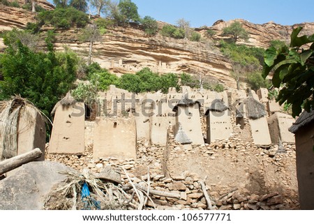 Houses and granaries in a Dogon village, Bandiagara Escarpment, Mali, Africa.