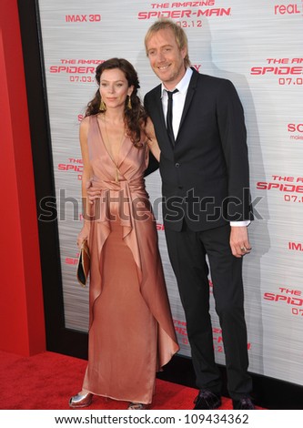 Rhys Ifans & girlfriend Anna Friel at the world premiere of his movie \