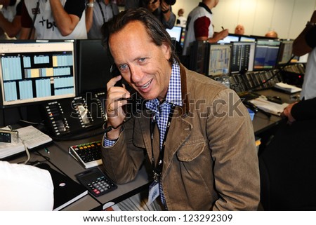Richard E Grant on the trading floor of BGC as part of the BGC Charity Day 2012, Canary Wharf, London. 11/09/2012 Picture by: Steve Vas