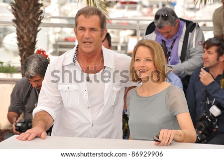 Mel Gibson & Jodie Foster at the photocall for their movie 