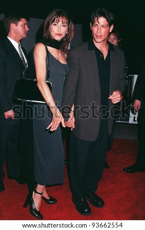 18mar97: Actress Amanda Donohoe & Boyfriend At The Premiere Of Jim ...