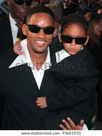 25JUN97: Actor WILL SMITH & son TREY at the premiere of 