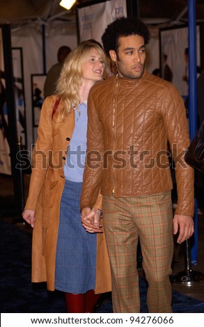 Actress LAURA DERN & boyfriend BEN HARPER at the Los Angeles premiere of Catch Me If You Can. 16DEC2002.    Paul Smith/Featureflash