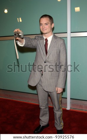 Actor ELIJAH WOOD at the Los Angeles premiere of his new movie The Lord of the Rings: The Two Towers. 15DEC2002.    Paul Smith/Featureflash