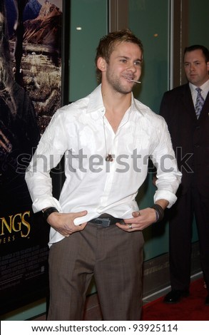 Actor DOMINIC MONAGHAN at the Los Angeles premiere of his new movie The Lord of the Rings: The Two Towers. 15DEC2002.    Paul Smith/Featureflash