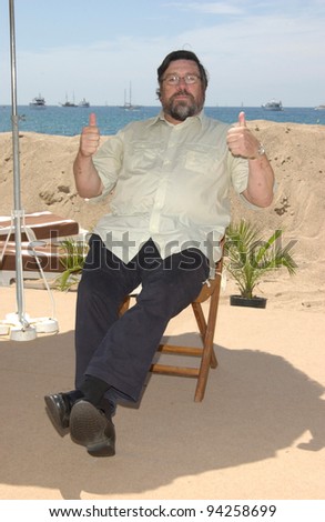 Actor RICKY TOMLINSON at the Cannes Film Festival to promote his new movie Once Upon A Time In The Midlands. 21MAY2002.   Paul Smith / Featureflash