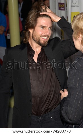 Producer/actor TOM CRUISE at the premiere of his new movie NARC, which he produced. The movie was the closing film for the Hollywood Film Festival. 06OCT2002.    Paul Smith / Featureflash