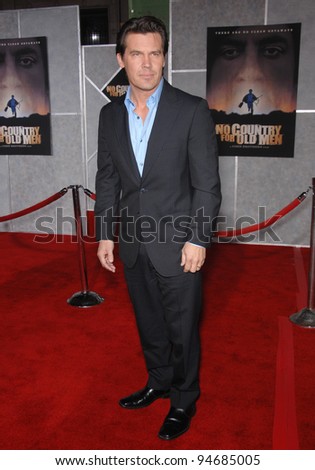 Josh Brolin at the Los Angeles premiere of his new movie \