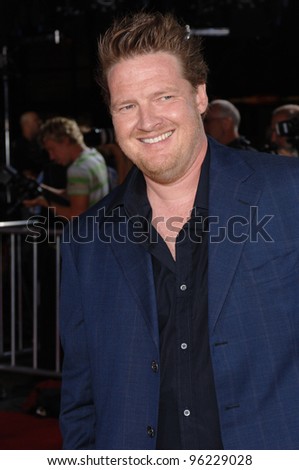 Actor DONAL LOGUE at the Los Angeles premiere of his new movie Just Like Heaven at the Grauman\'s Chinese Theatre, Hollywood. September 8, 2005  Los Angeles, CA  2005 Paul Smith / Featureflash