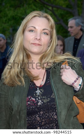 Actress THERESA RUSSELL at the world premiere of Changing Lanes. 07APR2002.  Paul Smith / Featureflash