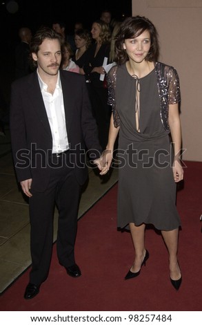 Actress MAGGIE GYLLENHAAL & actor PETER SARSGAARD at the Broadcast Film Critics 8th Annual Critics\' Choice Awards at the Beverly Hills Hotel. 17JAN2003.   Paul Smith / Featureflash