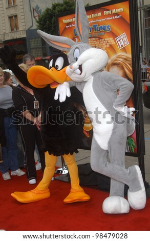 BUGS BUNNY & DAFFY DUCK at the world premiere, in Hollywood, of their new movie Looney Tunes Back in Action. November 9, 2003  Paul Smith / Featureflash