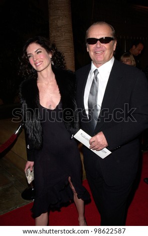 Actor JACK NICHOLSON & actress girlfriend LARA FLYNN BOYLE at the world premiere, in Hollywood, of his new movie The Pledge. 09JAN2001.   Paul Smith/Featureflash