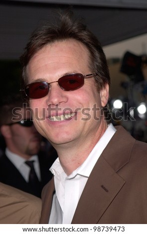 Actor BILL PAXTON at the world premiere, in Los Angeles, of Lara Croft: Tomb Raider. 11JUN2001.    Paul Smith/Featureflash
