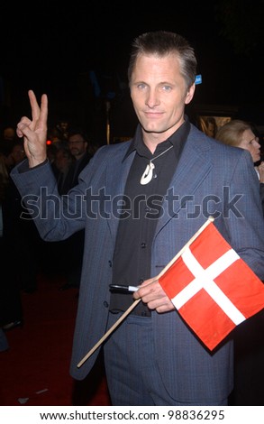 VIGGO MORTNESEN at the USA premiere of his new movie The Lord of the Rings: The Return of the King, in Los Angeles. December 3, 2003  Paul Smith / Featureflash