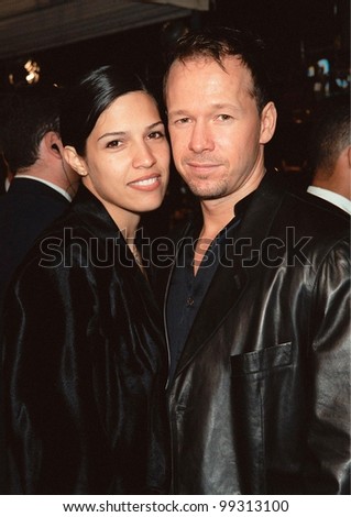 27sep99: Actor Donnie Wahlberg & Wife At The World Premiere, In Los ...