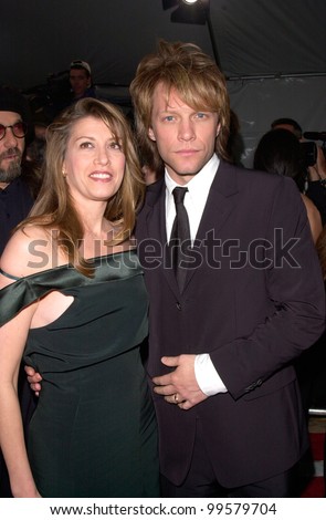 17APR2000: Rock star/actor JON BON JOVI & wife DOROTHEA at the world premiere, in Los Angeles, of U-571, in which Bon Jovi stars.             Paul Smith/Featureflash