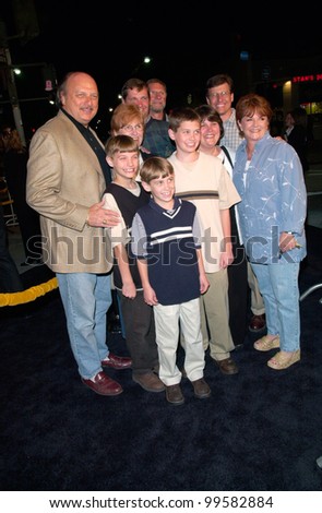 29MAR2000:  Actor DENNIS FRANZ & family at the Los Angeles premiere of Dreamworks animated movie \