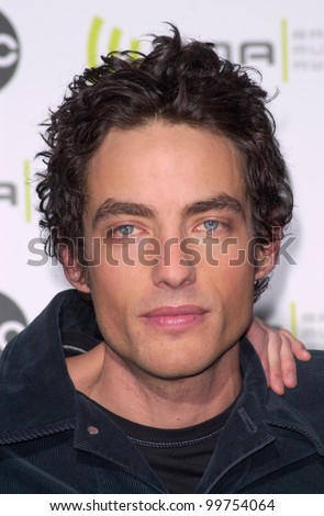 JACOB DYLAN (son of Bob Dylan) lead singer with the Wallflowers, at the Radio Music Awards at the Aladdin Hotel & Casino, Las Vegas.  04NOV2000.   Paul Smith / Featureflash