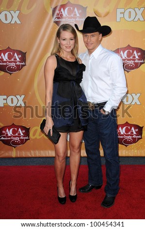 Jewel and Ty Murray at the 2010 American Country Awards Arrivals, MGM Grand Hotel, Las Vegas, NV. 12-06-10