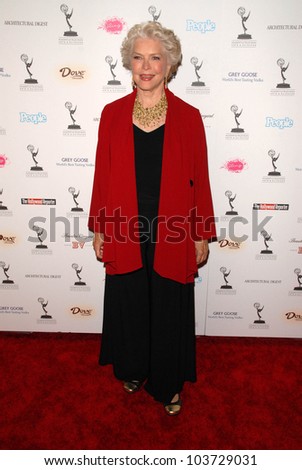 Ellen Burstyn  at the Academy of Television Arts and Sciences Prime Time Emmy Nominees Party. Wolfgang Puck Pacific Design Center, West Hollywood, CA. 09-17-09
