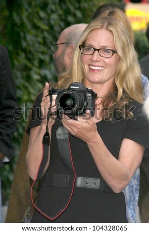 Elisabeth Shue  at the Los Angeles Premiere of \'It Might Get Loud\'. Manns Festival Theatre, Westwood, CA. 06-19-09