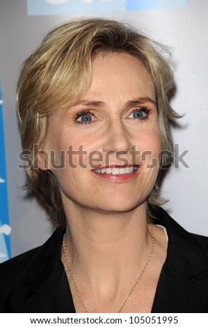 Jane Lynch at \'An Evening With Women - Celebrating Art, Music and Equality\'. Beverly Hilton Hotel, Beverly Hills, CA. 04-24-09