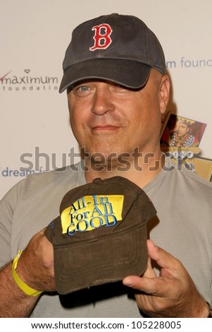 Michael Chiklis  at the \'All in For All Good\' Celebrity Poker Tournament benefitting Maximum Hope Foundation and Dream Foundation. Commerce Casino, Commerce, CA. 05-30-09