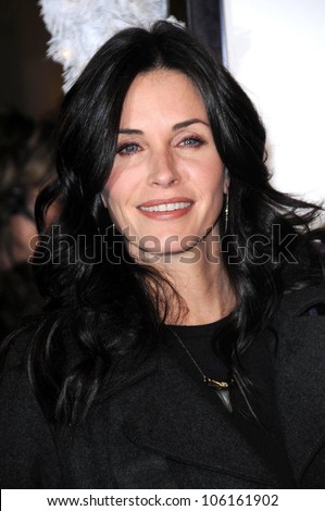 Courteney Cox   at Los Angeles Premiere of \'Marley and Me\'. Mann Village Theater, Los Angeles, CA. 12-11-08