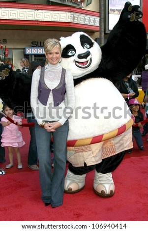 Nancy O\'Dell  at the DVD and Blu-Ray Debut of \'Kung Fu Panda\'. Grauman\'s Chinese Theater, Hollywood, CA. 11-09-08