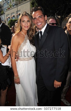 Angelica Castro And Cristian De La Fuente At The 2008 Alma Awards ...