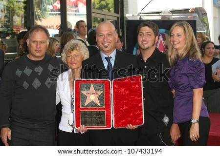 Howie Mandel With Wife Terry And Family At The Hollywood Walk Of Fame ...