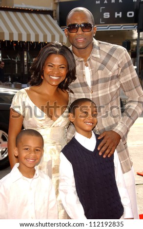 Nia Long and family at the Premiere of \