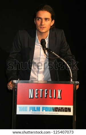 Orlando Bloom at the unveiling of the special edition red envelopes by Netflix and Martin Scorsese\'s Film Foundation. Directors Guild of America, Los Angeles, California. December 4, 2006.